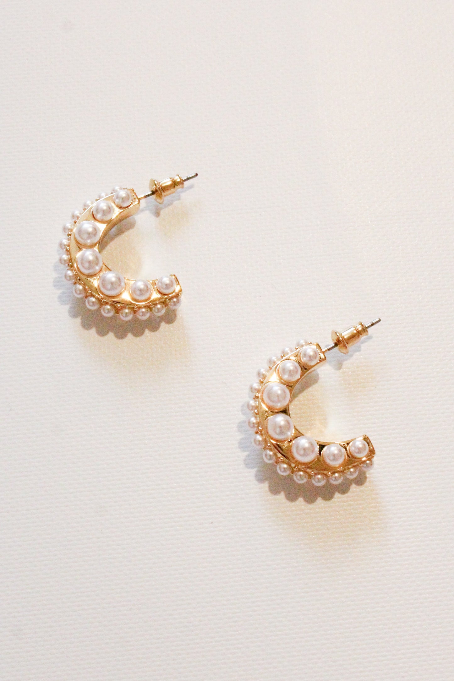 Elevated Basic Earrings - Pearl