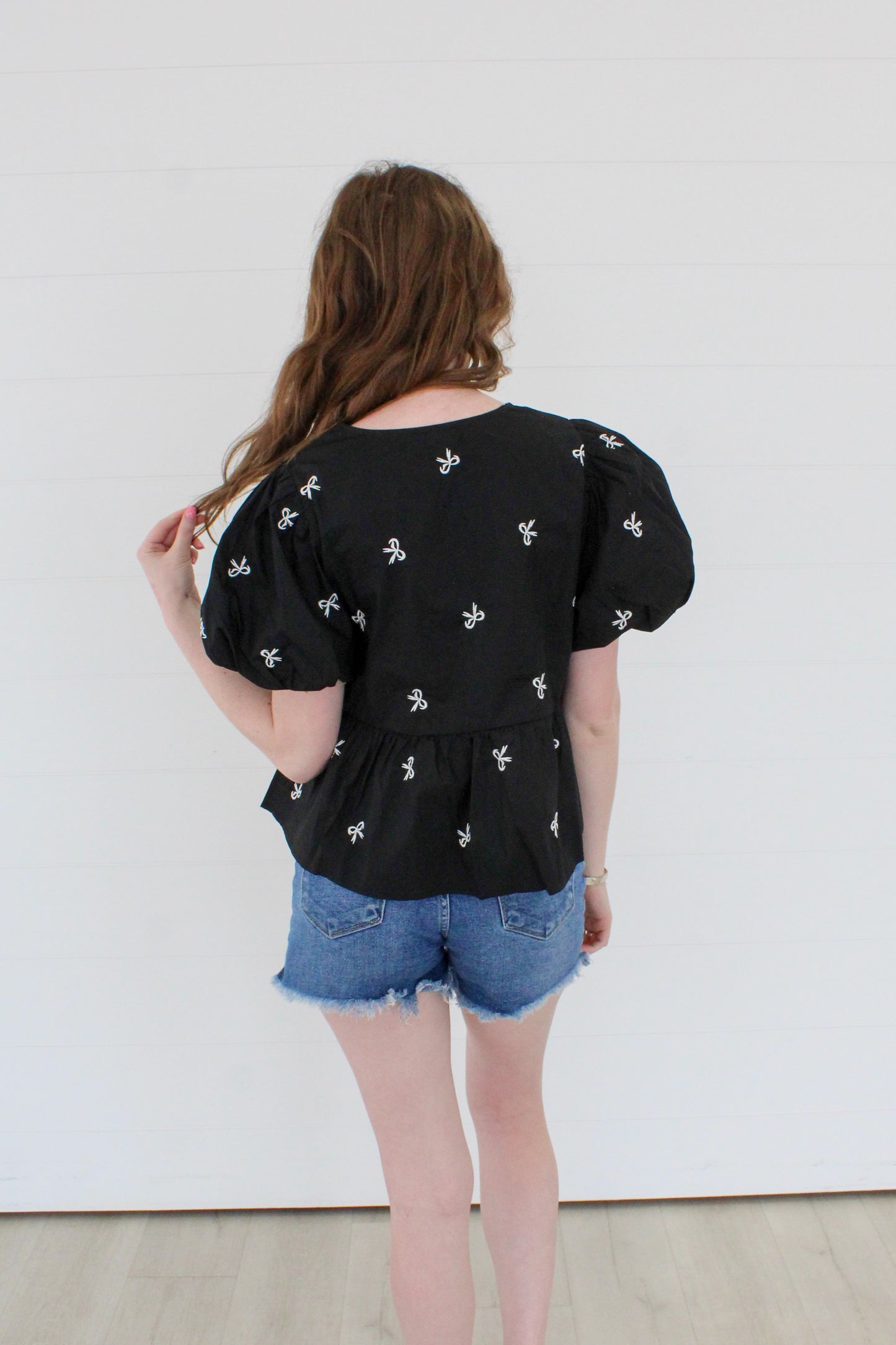 Bigger The Bow Top - Black