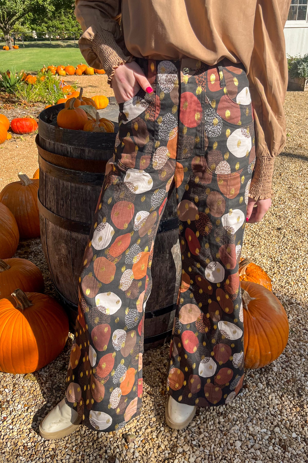 Stand Out Pants - Brown